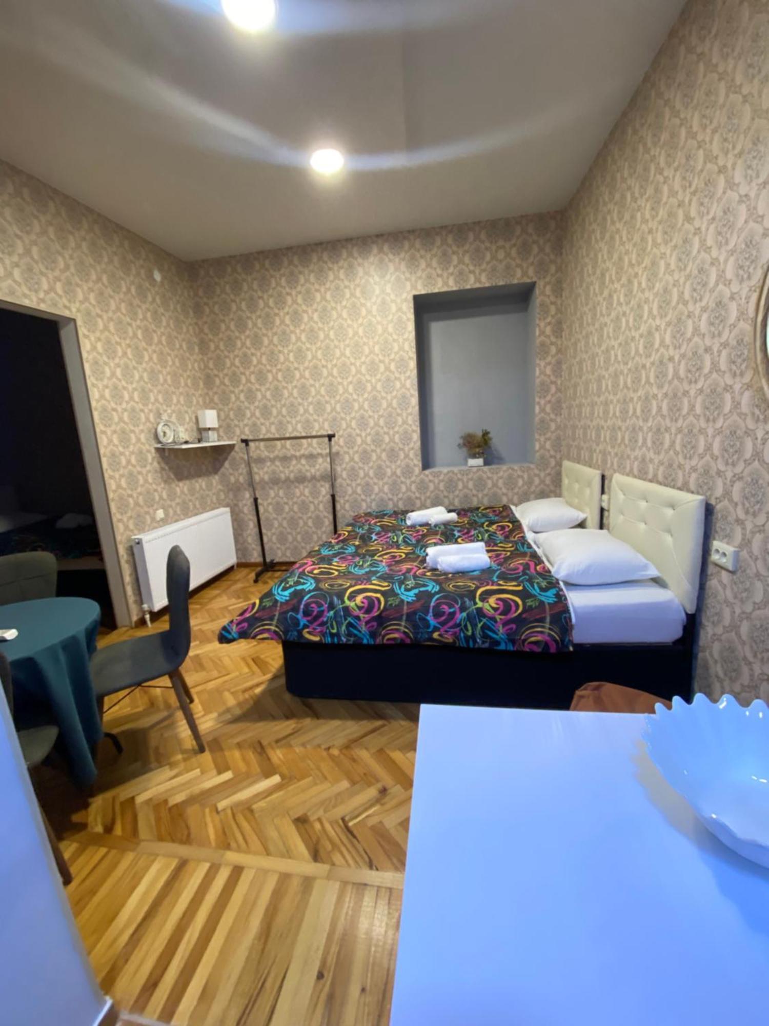 Anna'S Home Kutaisi Zewnętrze zdjęcie